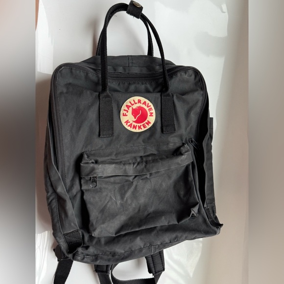 Fjallraven Handbags - Fjällräven Kånken Classic Backpack Black – 16L